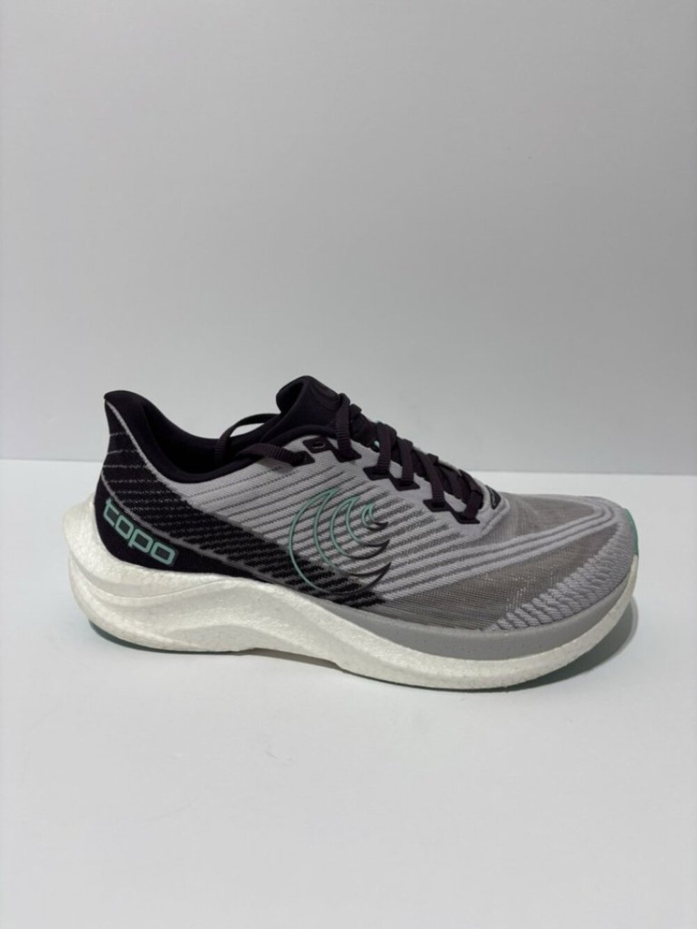 Topo Athletic Women’s Cyclone 3 Lilac/Purple Running Shoes, Size 8.5 M